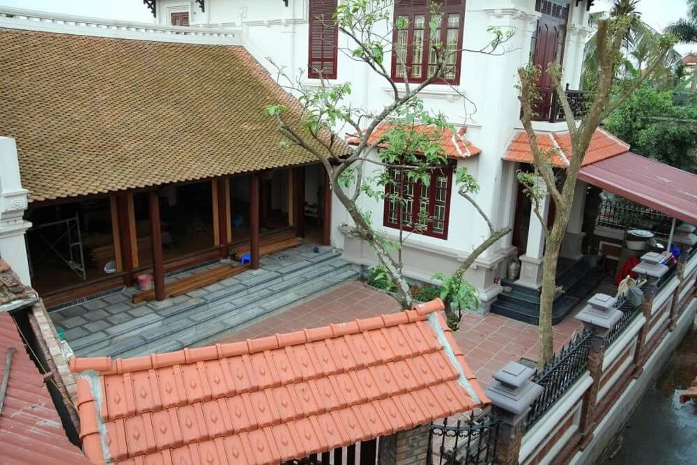Nhà gỗ 3 gian 2 dĩ kết hợp nhà ngang