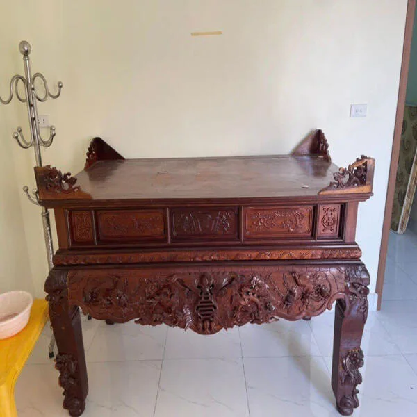 Bàn thờ cũ không dùng nữa phải làm sao? Thủ tục bỏ bàn thờ cũ