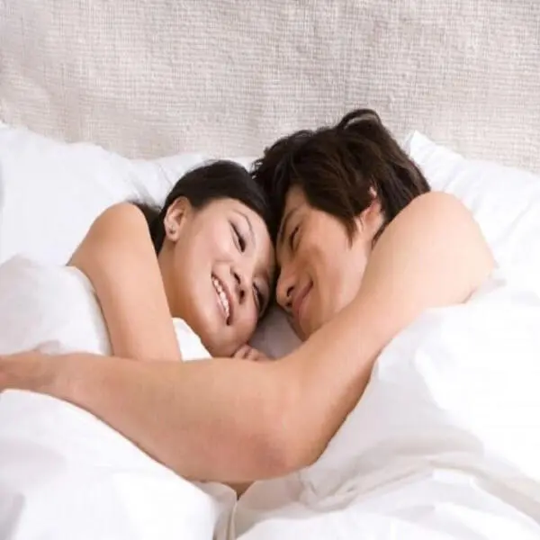 Mùng 1 đầu tháng kiêng quan hệ không? Tìm hiểu quan niệm dân gian và lời khuyên