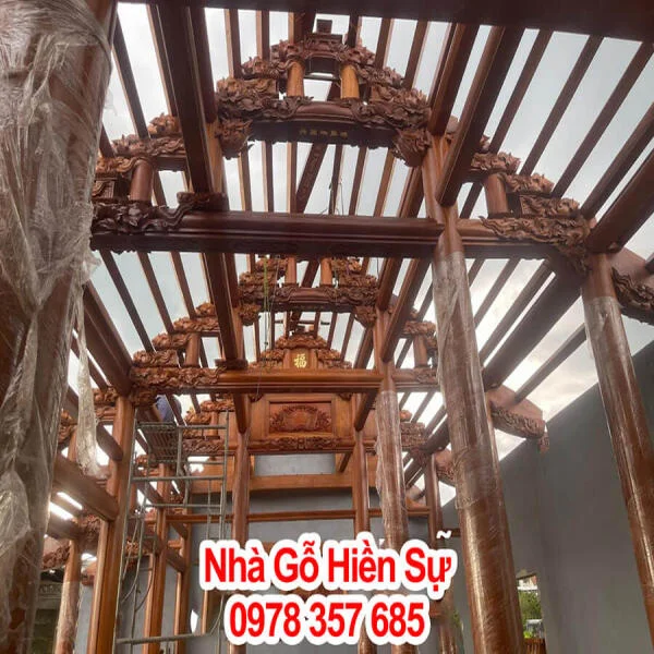 Quá trình lắp dựng nhà gỗ 6 vì 5 gian gỗ Lim xanh Nam Phi tại Kon Tum