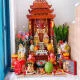 Chuyển nhà có nên mang theo bàn thờ thần tài? [Chuyên Gia Giải Đáp]