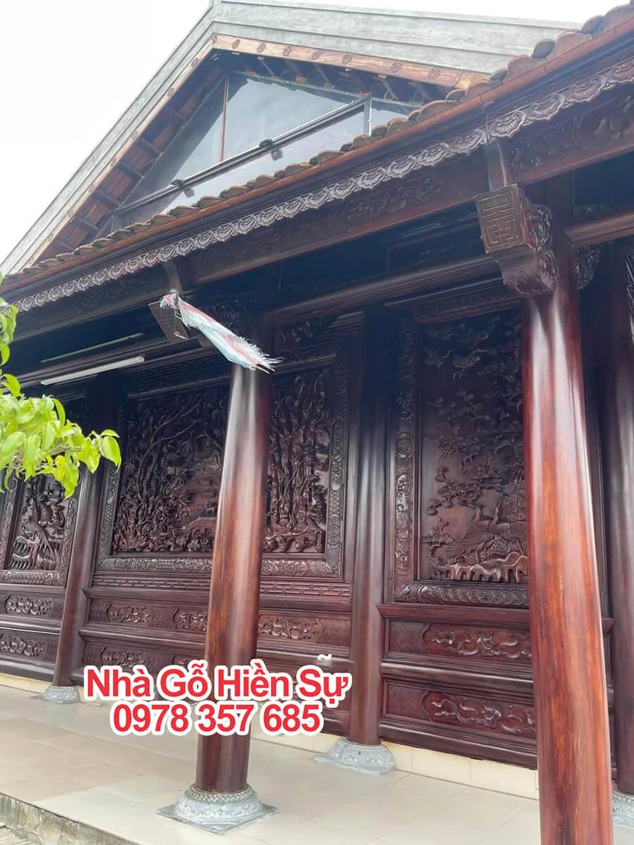 Dự án nhà gỗ 6 vì 5 gian gỗ lim xanh Nam Phi hiên chạy 4 mặt đục tranh 2 mặt cả trong lẫn ngoài vô cùng cầu kỳ và tinh tế