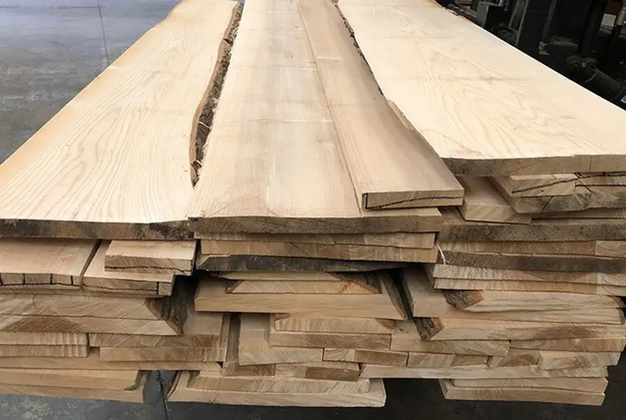 Gỗ tần bì bao tiền 1 khối?