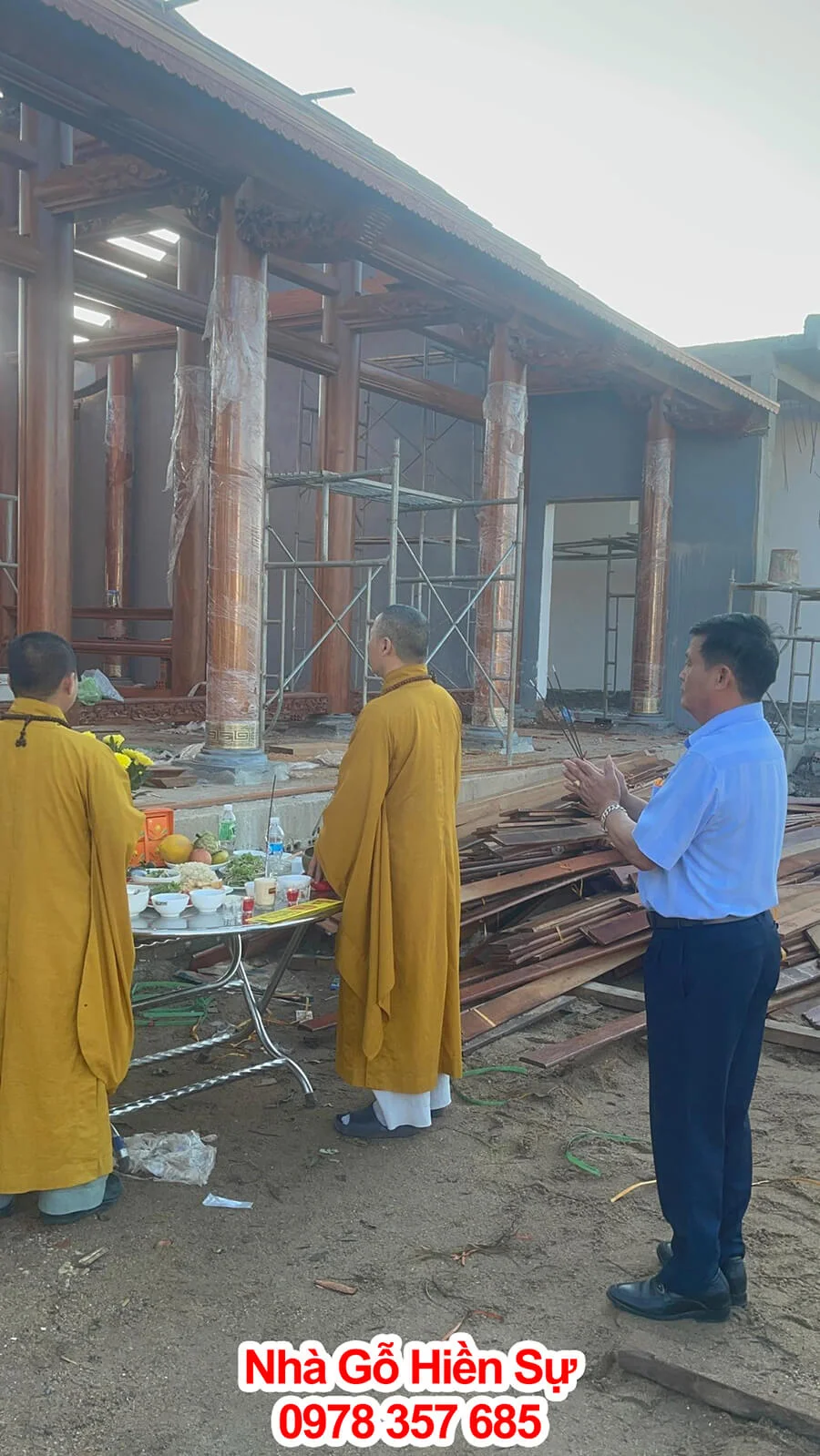 qua-trinh-lap-dung-nha-go-6-vi-5-gian-go-lim-xanh-nam-phi-tai-kon-tum-12