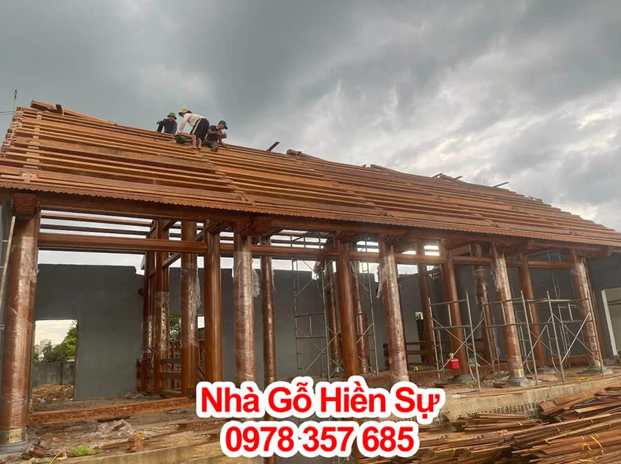 qua-trinh-lap-dung-nha-go-6-vi-5-gian-go-lim-xanh-nam-phi-tai-kon-tum-22