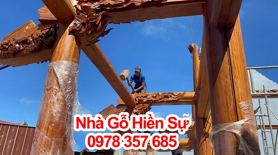 qua-trinh-lap-dung-nha-go-6-vi-5-gian-go-lim-xanh-nam-phi-tai-kon-tum-8
