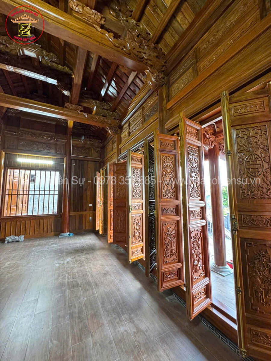 Căn nhà thờ 3 gian gỗ lim xanh Nam Phi lắp dựng trên tầng 2 tại Hải Dương